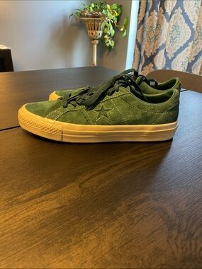Converse One Star Pro in Midnight Clover/Egret